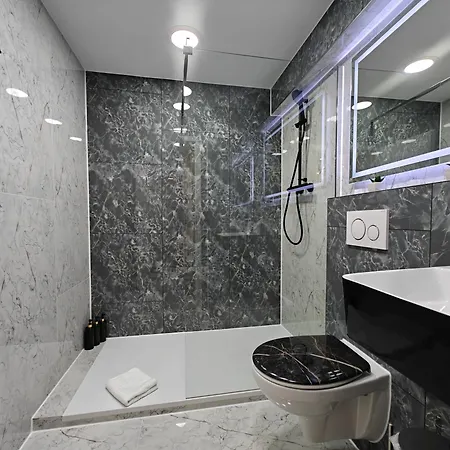 Modern Neuburg N - Neu - 3 Zimmer, Stellplatz, Ausgestattet, Kueche, 4 Tv, Wi-fi