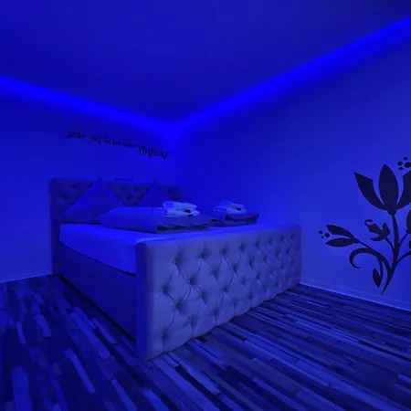 Modern Neuburg N - Neu - 3 Zimmer, Stellplatz, Ausgestattet, Kueche, 4 Tv, Wi-fi 아파트 노이부르크 안 데어 도나우