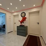 Modern Neuburg N - Neu - 3 Zimmer, Stellplatz, Ausgestattet, Kueche, 4 Tv, Wi-fi *