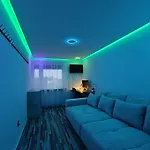 Modern Neuburg N - Neu - 3 Zimmer, Stellplatz, Ausgestattet, Kueche, 4 Tv, Wi-fi 公寓 *
