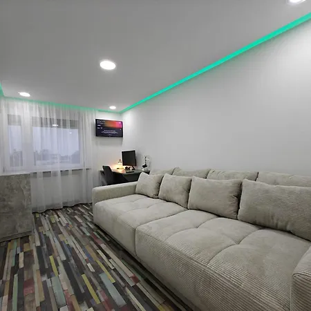 Modern Neuburg N - Neu - 3 Zimmer, Stellplatz, Ausgestattet, Kueche, 4 Tv, Wi-fi 多瑙河畔诺伊堡
