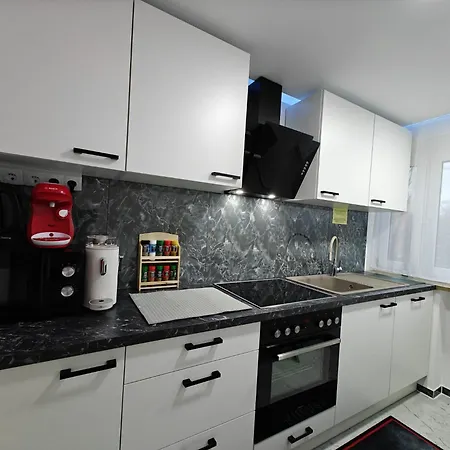 Apartment Modern Neuburg N - Neu - 3 Zimmer, Stellplatz, Ausgestattet, Kueche, 4 Tv, Wi-fi *